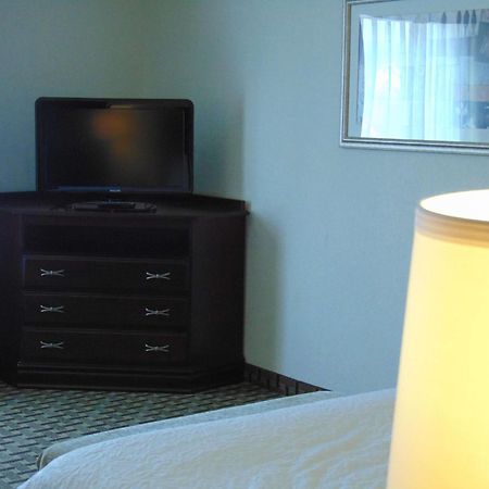 Hampton Inn & Suites Cleveland-Ментор Экстерьер фото