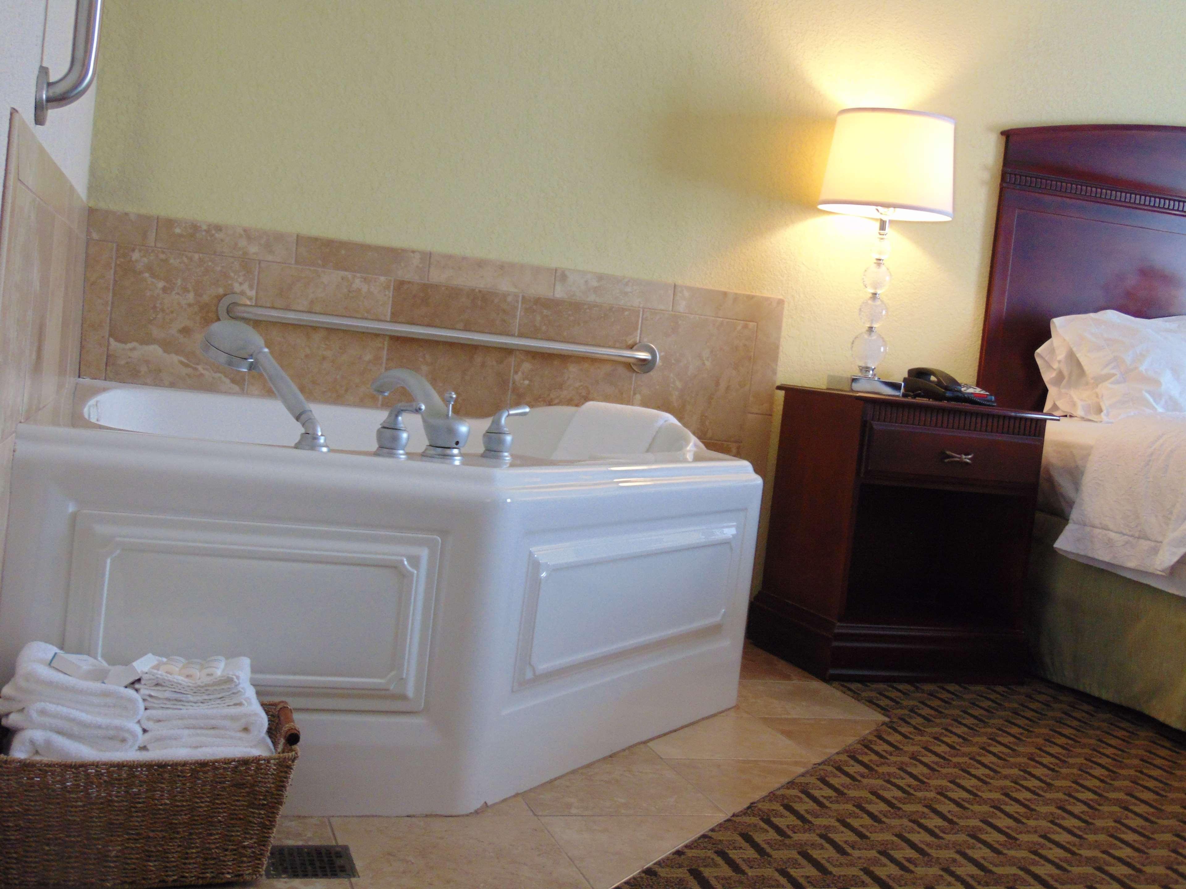 Hampton Inn & Suites Cleveland-Ментор Экстерьер фото