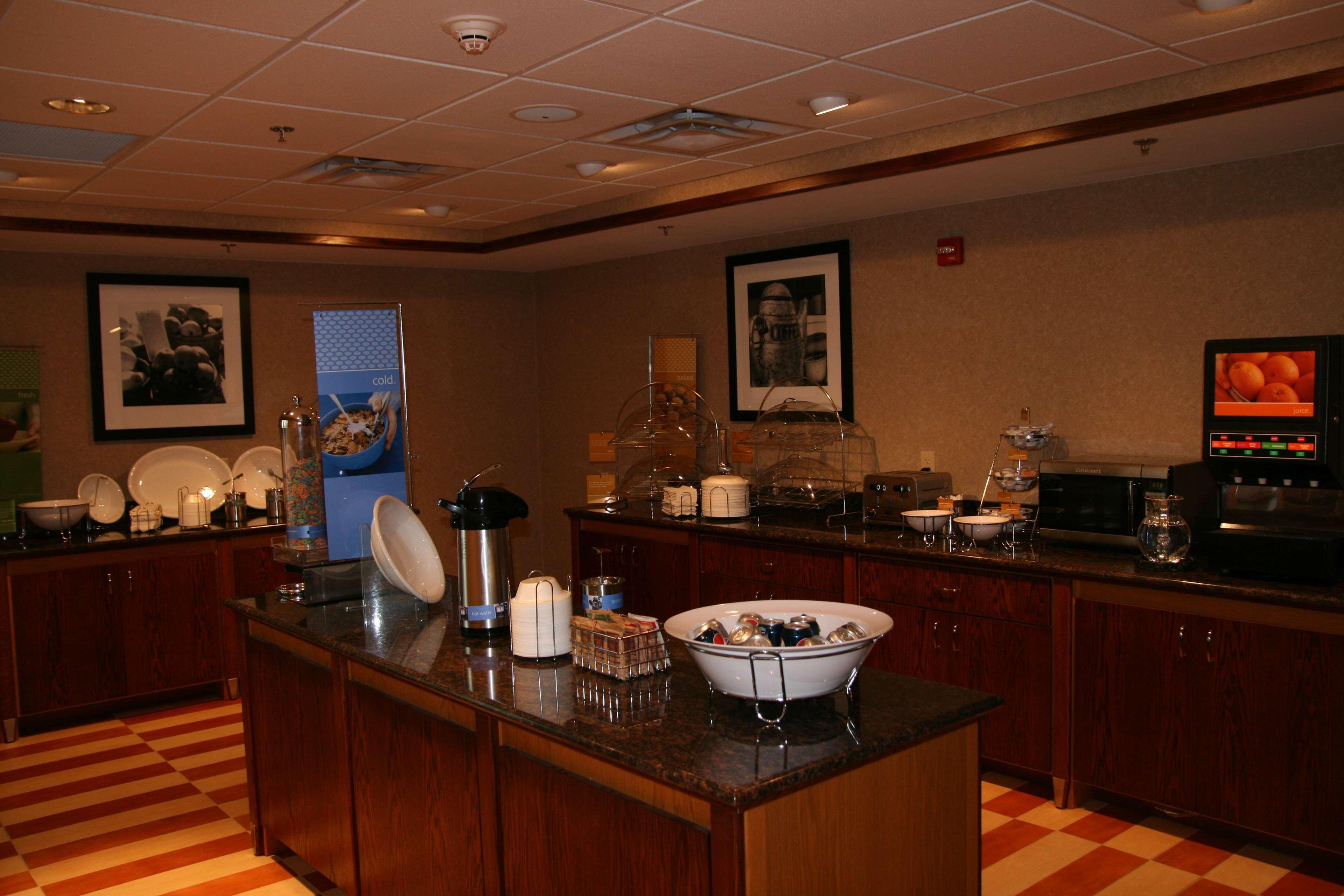 Hampton Inn & Suites Cleveland-Ментор Экстерьер фото