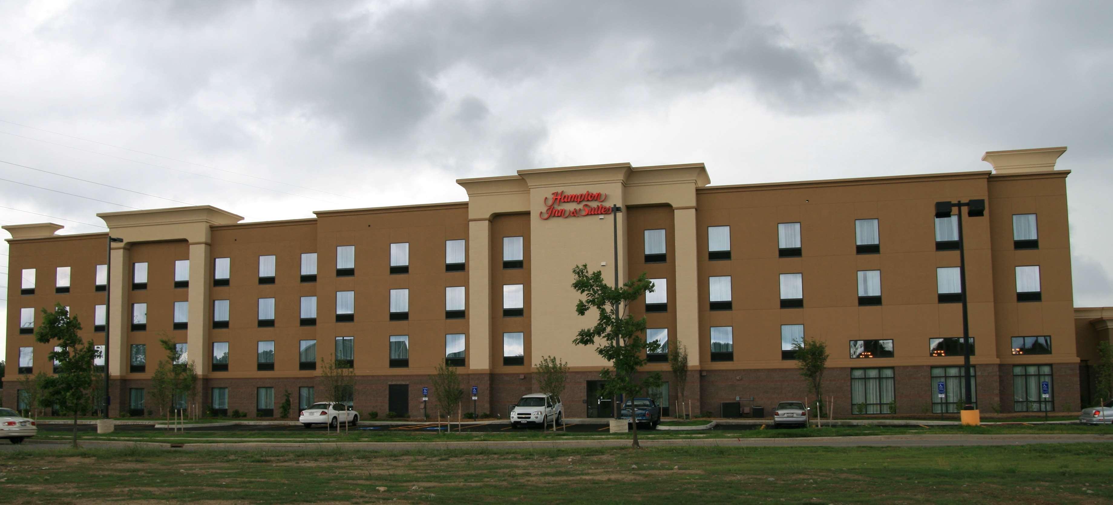 Hampton Inn & Suites Cleveland-Ментор Экстерьер фото