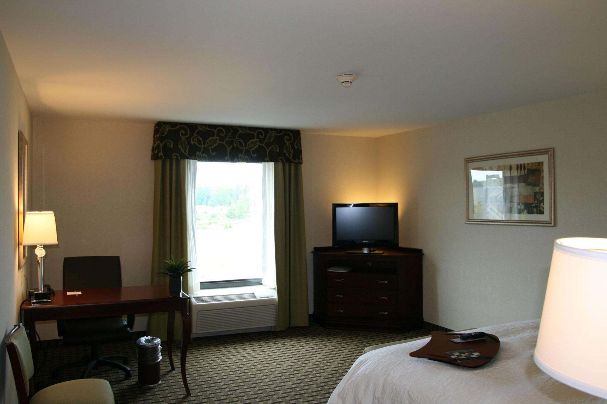 Hampton Inn & Suites Cleveland-Ментор Экстерьер фото